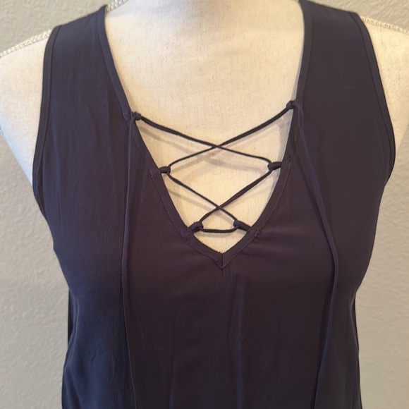 Navy Lace Front Ruffle Tank - Picture 2 of 8